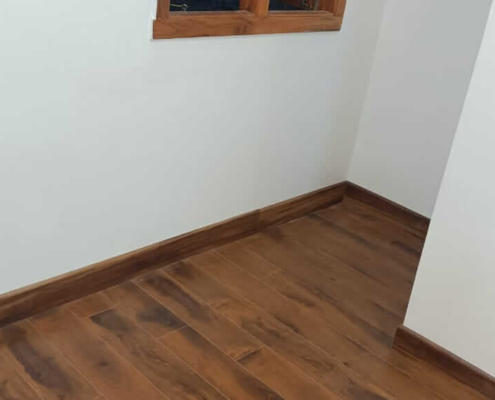 AC5 Laminate Wood - Crimson